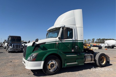 2012 Volvo VNL 4x2 S/A Day Cab Truck Tractor
