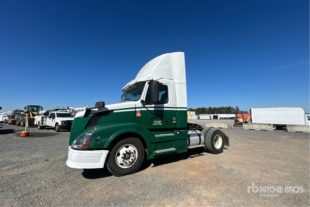 4V4N19TH7CN554432 Volvo Vnl Photo 1