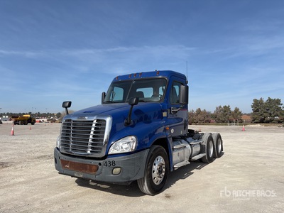 2015 Freightliner Cascadia 125 6x4 T/A Day Cab Truck Tractor