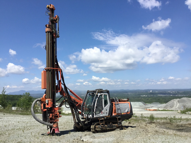 2007 Sandvik DI500 Crawler Mounted Blast Hole Drill 2007 Sandvik DI500 Crawler Mounted Blast Hole Drill