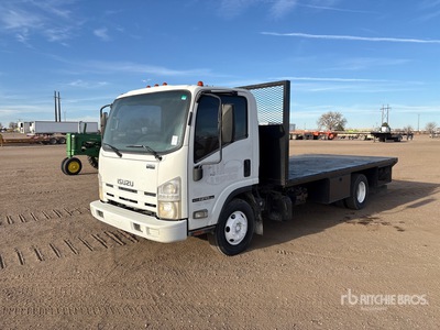 2015 Isuzu NPR 4x2 Flatbed Truck