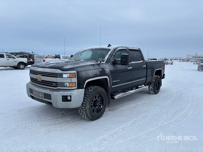 2015 Chevrolet Silverado 2500HD LTZ 4x4 Crew Cab Pickup