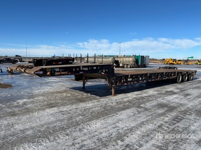 2015 Doepker 55 ft Tri/A Folding Neck Trailer