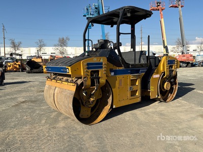 2016 Cat CB-54B Dubbele trommelwals