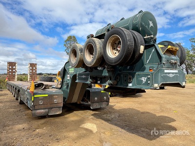2013 Tuff 8 Rows of 8 Hydraulic Widening Remorque Surbaissée