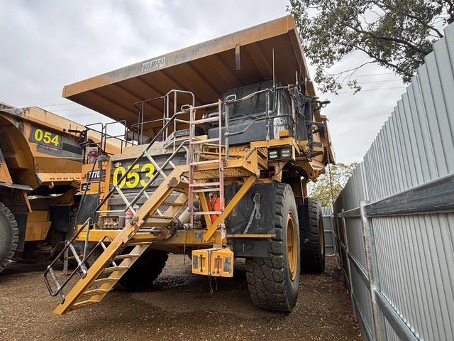 2002 Cat 777D Haul Truck