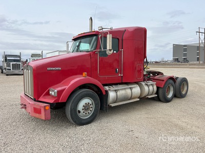 2011 Kenworth T800B 6x4 تراكتور شاحنة كابينة النوم (ثنائية المحور)