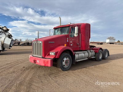 2011 Kenworth T800B 6x4 تراكتور شاحنة كابينة النوم (ثنائية المحور)