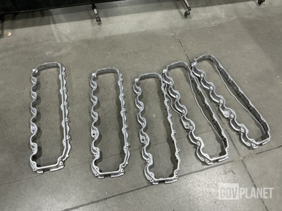 (5) Cat 167-8361 Engine Poppet Valve Rocker Arm Covers