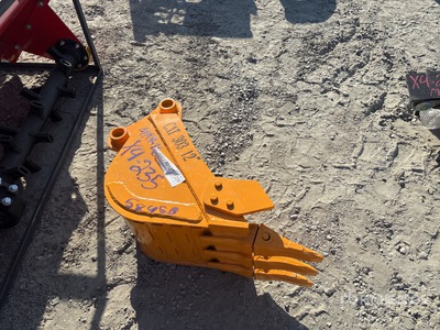 2026 GIYI GY-BK 12 in Excavator Bucket - Fits Cat 303 (Unused)