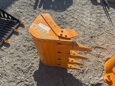 2026 GIYI 24 in Excavator Bucket - Fits Cat 303 (Unused)