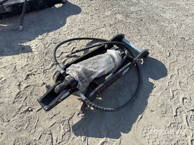 2026 GIYI GY-XJ3T 12 in Hydraulic Excavator Thumb (Unused)