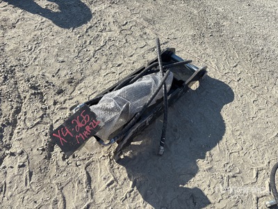 2026 GIYI GY-XJ5T 12 in Hydraulic Excavator Thumb (Unused)