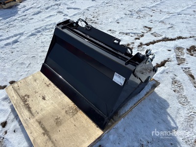 2026 GIYI GY-XKH39 39 in Multi-Purpose Mini Skid Steer Bucket (Unused)