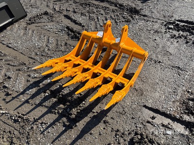 2026 GIYI 32 in Excavator Rake - Fits Cat 305 (Unused)