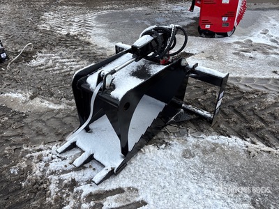 2026 GIYI GY-SGB45 Stump Skid Steer Grapple Bucket (Unused)