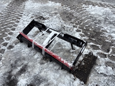 2026 GIYI GY-HF47 47 in Skid Steer Bale Spear (Unused)