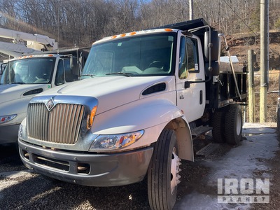 2013 International Dump Truck 4x2 S/A Camión dumper (Inoperable)