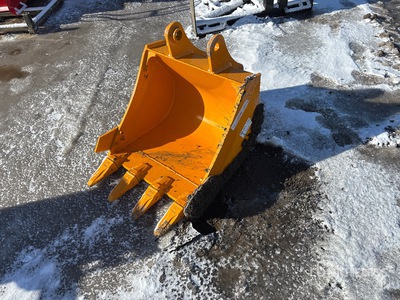 2026 GIYI GY-BK 24 in Excavator Bucket - Fits Cat 307 (Unused)