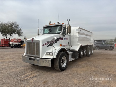 2004 Kenworth T800 Wywrotka pięcioosiowa