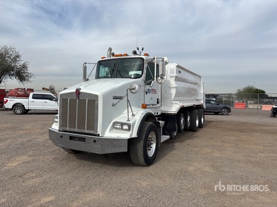 2004 Kenworth T800 Wywrotka pięcioosiowa