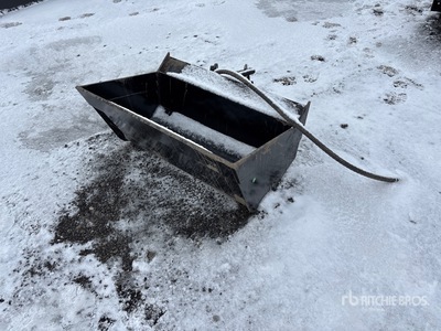 2026 GIYI GY-D5T 35 in Hydraulic Tilting Excavator Bucket - Fits Cat 3-5 ton (Unused)