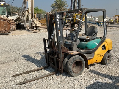 2007 Komatsu FD25T-16 2.5 ton Forklift (Inoperable)