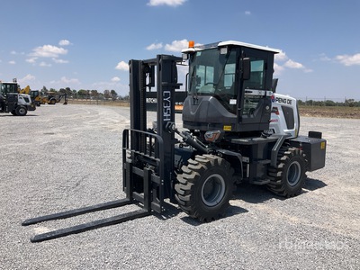 2025 Peng DE CY35H 7700 lb 4x4 Montacargas Todo Terreno (Sin Usar) / Rough Terrain Forklift (Unused)