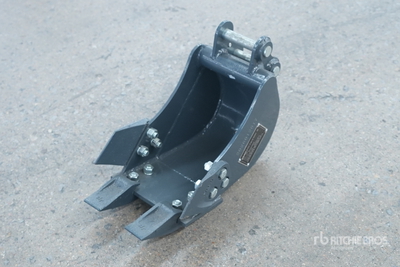 2026 SAAO 20cm 7.8 in Digging Cucharon (Sin Usar) / Mini Excavator Bucket (Unused)