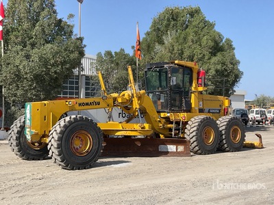 2012 Komatsu GD825A-2 Motor Grader