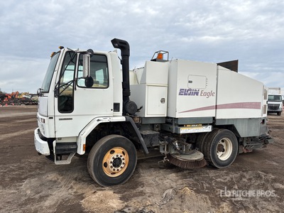 Elgin Eagle on 2002 Sterling SC8000 Sweeper Truck