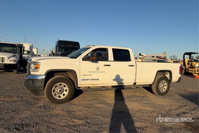 2016 GMC Sierra 3500HD 4x2 Crew Cab Pick Up