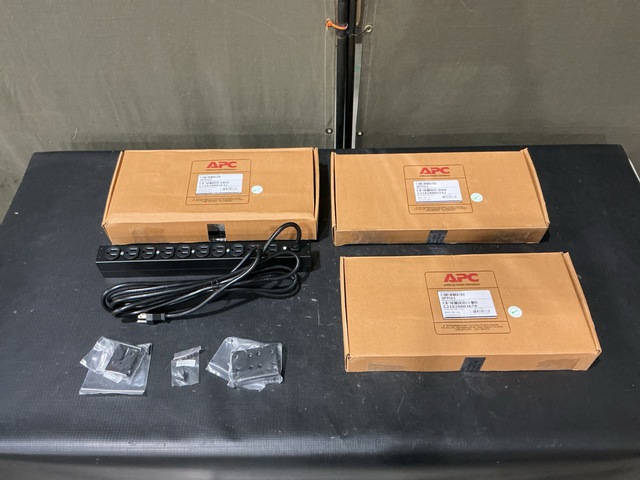 (118) APC AP9562 Basic Power Distribution Units