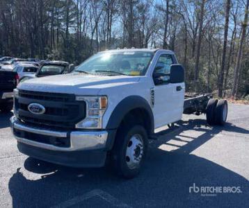 2022 Ford F-450 4x2 Cab and Chassis