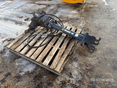 Dinamic Oil Screw Pile Attachment - Fits Kubota U17