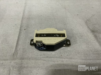 (104) Leviton 2610 Flush Mount Locking Receptacles