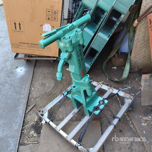 2025 NPK CB-40P Martillo Piloteador Neumatico / Pneumatic Post Driver Attrezzatura industriale (Unused)