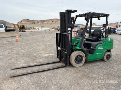 2016 Mitsubishi FG25NGLP 4500 lb Cushion Tire Forklift