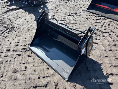 2026 GIYI GY-XKH39 39 in Multi-Purpose Skid Steer Bucket (Unused)