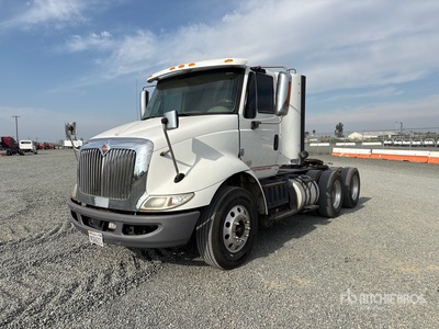 2016 International 8600 6x4 Cabeza Tractora Cabina Corta