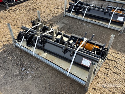 Quantity of (8) 2026 GIYI VCA-8 Mini Excavator Attachments Attacco per escavatore - Fits Cat 301 (Unused)