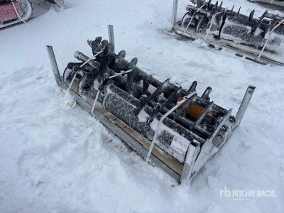 Quantity of (8) 2026 GIYI VCA-8 Mini Excavator Attachments Attacco per escavatore - Fits Cat 301 (Unused)