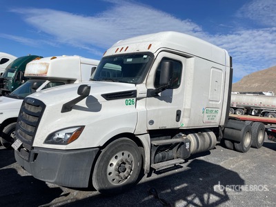 2019 Freightliner Cascadia 126 6x4 Cabeza Tractora Cabina Corta (Inoperable)