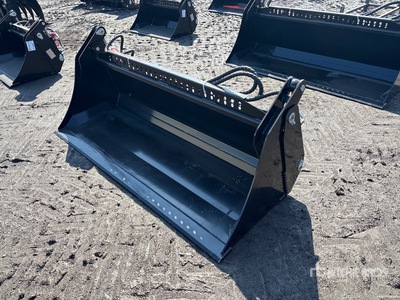 2026 GIYI GY-KH72F 72 in Multi-Purpose Skid Steer Bucket (Unused)