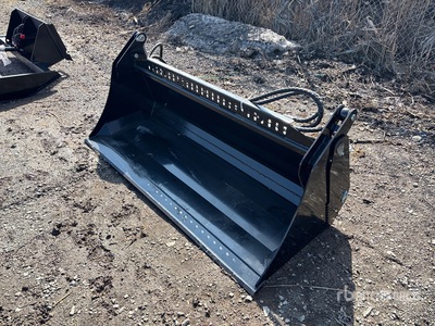 2026 GIYI GY-KH72F 72 in Multi-Purpose Skid Steer Bucket (Unused)