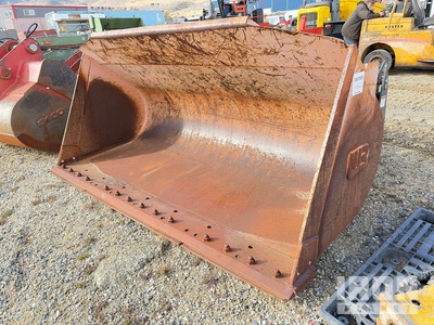 Werk-Brau 106 in 3.5 cyd General Purpose Wheel Loader Bucket - Fits Case 721F