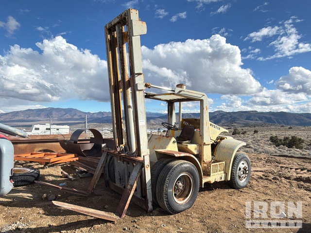 1989 Hyster Pneumatic Tire Forklift