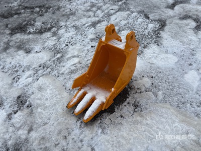 2026 GIYI GY-BK 12 in Excavator Bucket - Fits Cat 303 (Unused)