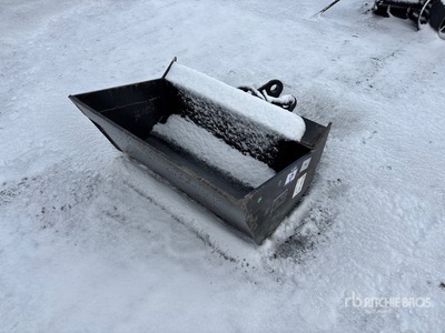 2026 GIYI GY-D5T 35 in Tilting Excavator Bucket - Fits Cat 3-5 ton (Unused)