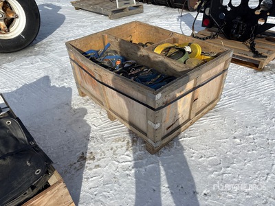 Quantity of Rachet Straps And Bungee Cords